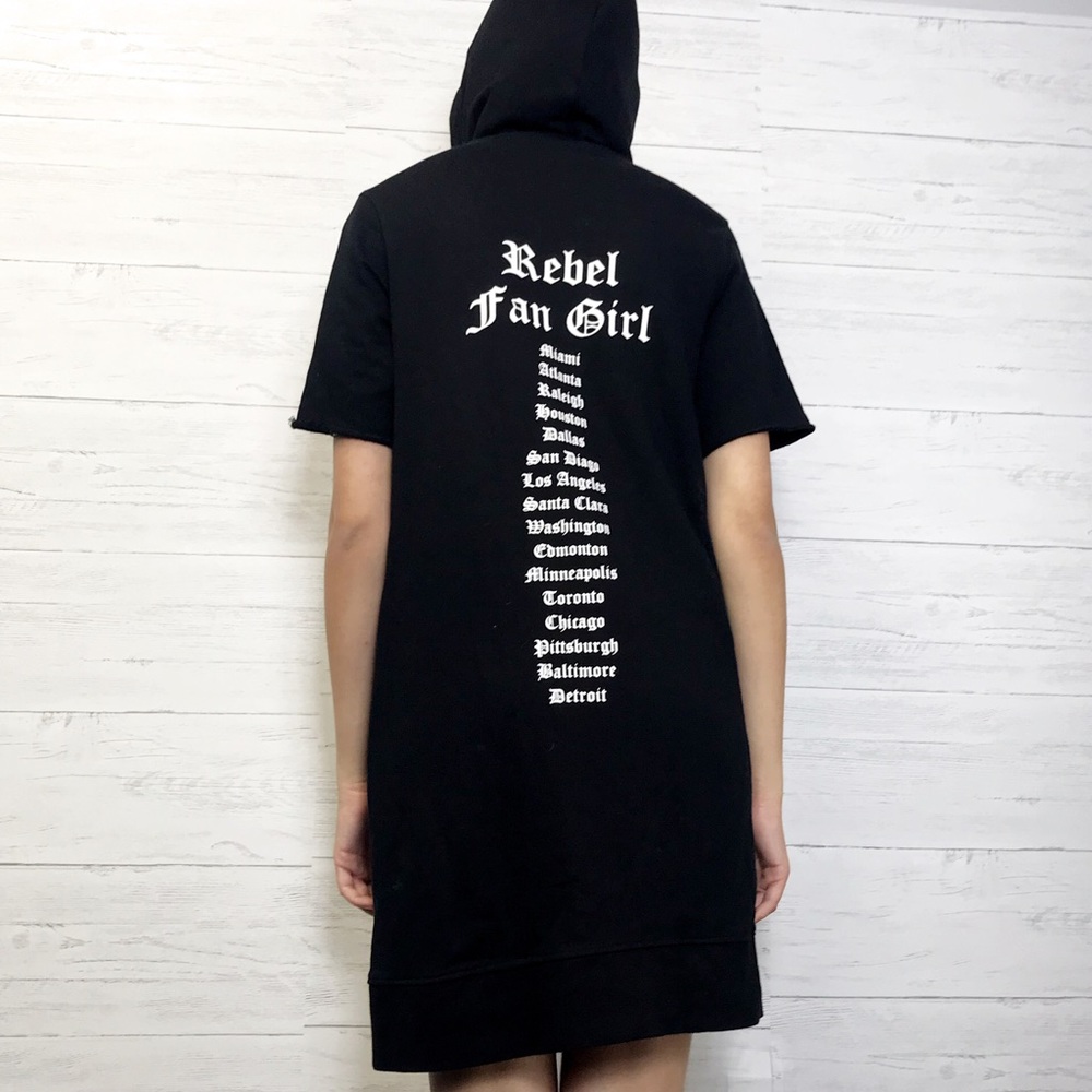 DIVIDED by H&M T-Shirt Dress with Hood